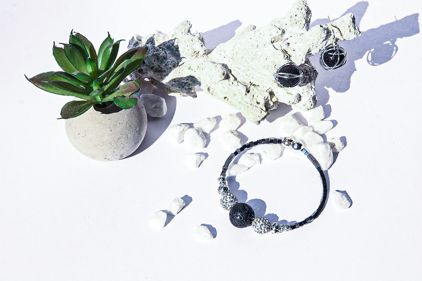 Bazalt Lava Set: Bracelet and Earrings